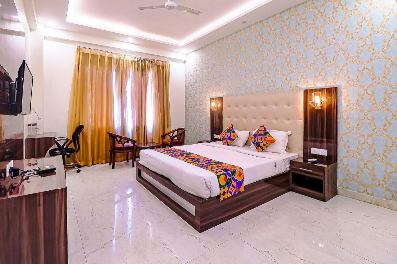 Fabhotel Swess Grand Agra  Dış mekan fotoğraf