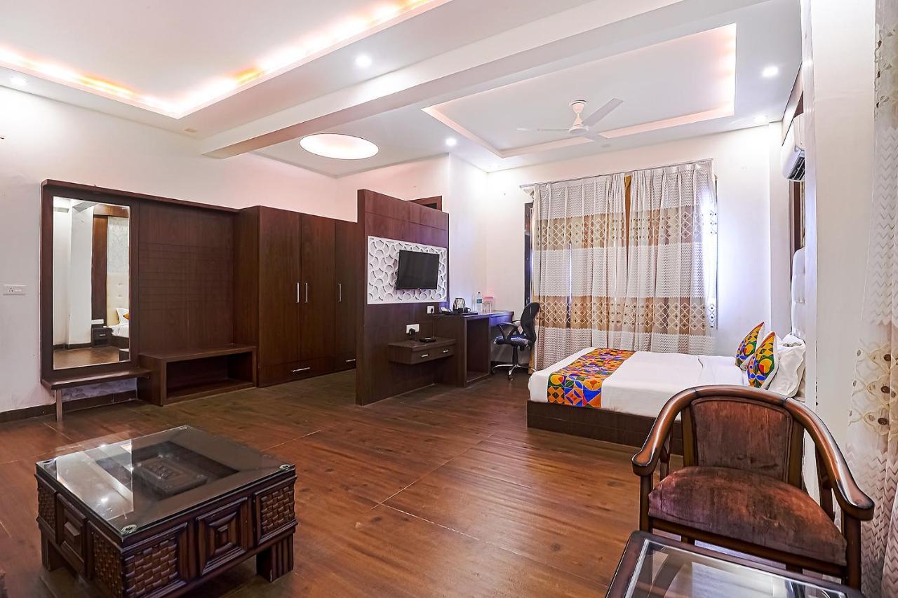 Fabhotel Swess Grand Agra  Dış mekan fotoğraf