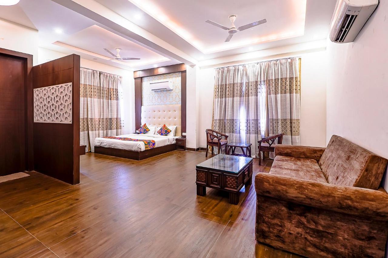 Fabhotel Swess Grand Agra  Dış mekan fotoğraf