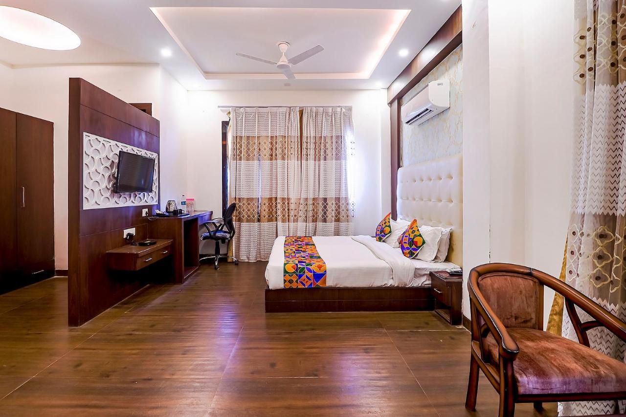 Fabhotel Swess Grand Agra  Dış mekan fotoğraf