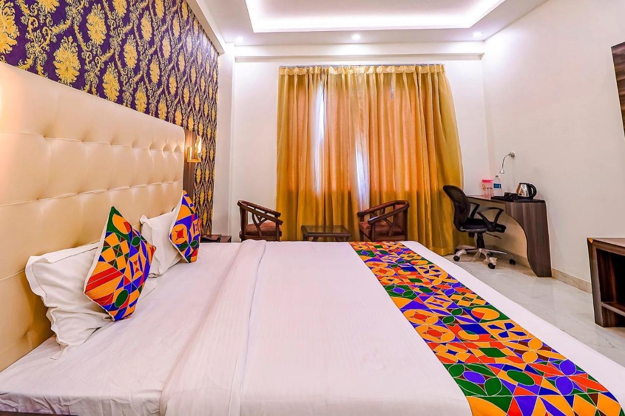 Fabhotel Swess Grand Agra  Dış mekan fotoğraf